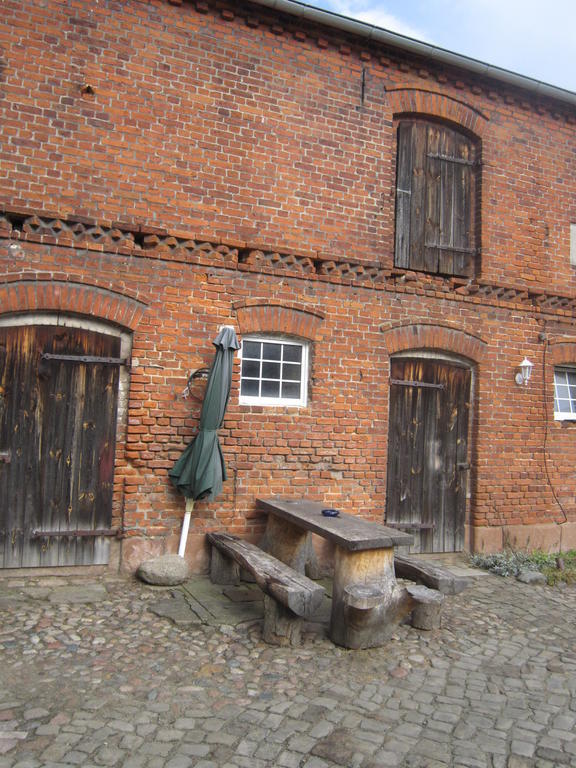 Pension Belau'S Hof Stendal Buitenkant foto